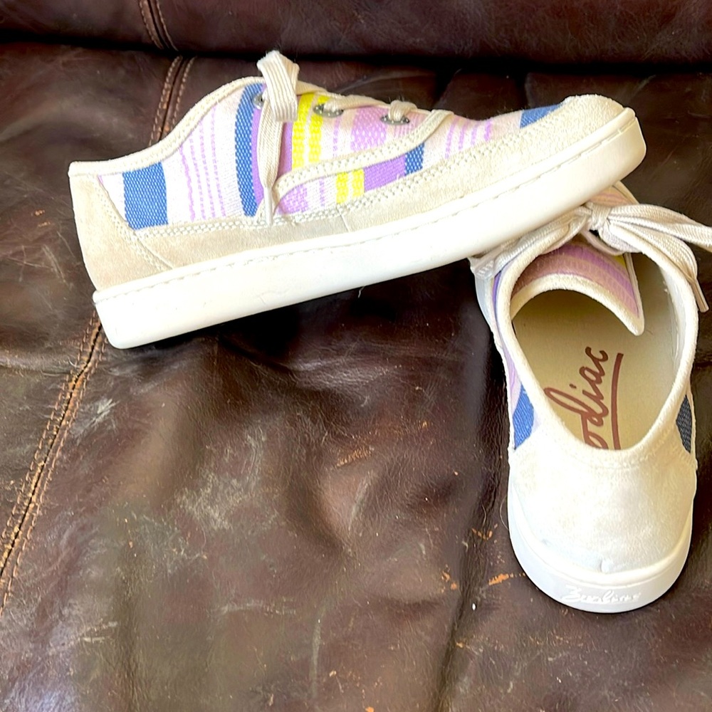 Zodiac brand everyday sneakers. Sz. 6 1/2. Striped. Lilac and blue